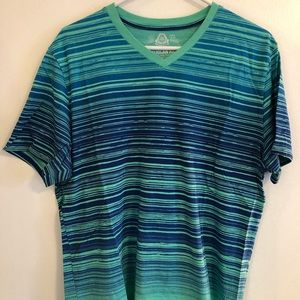 American Rag V-Neck T-Shirt Large